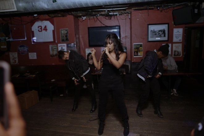 2E30D4EA-0A3D-42A1-B773-78C1CAC1E783